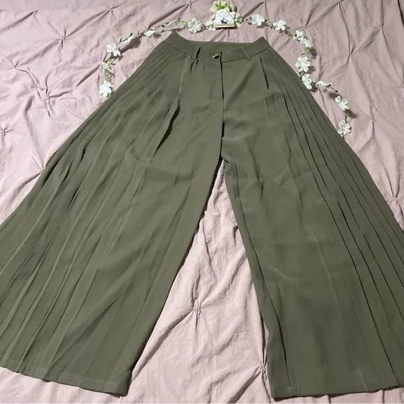Stunning Pleated Wide-Leg Pants Elegant Sexy NWT Commense LAST CALL! - Picture 3 of 14